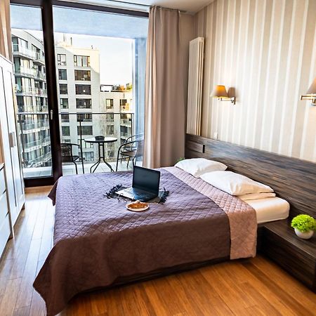 Triton Apartments Варшава Экстерьер фото