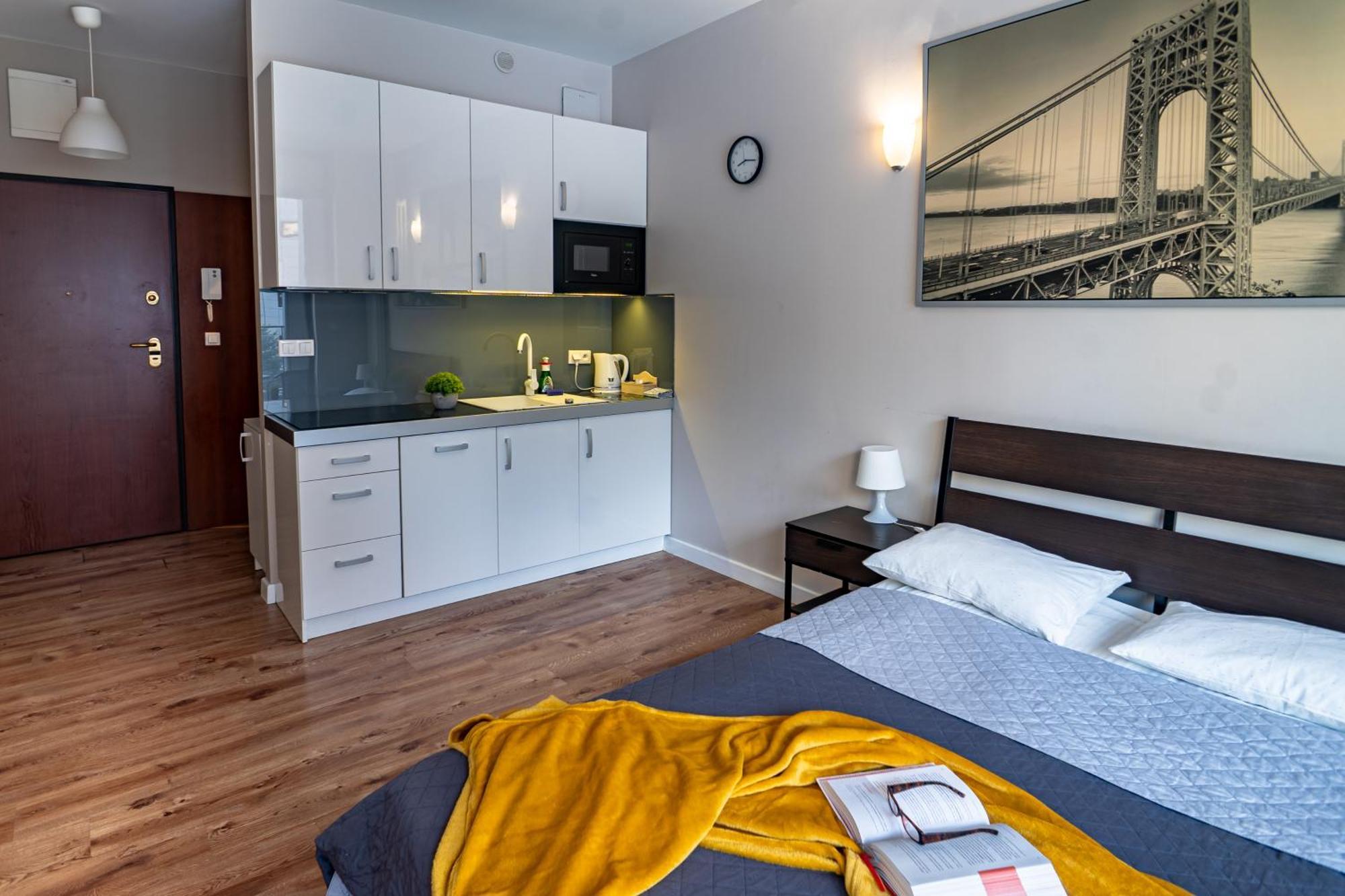 Triton Apartments Варшава Экстерьер фото
