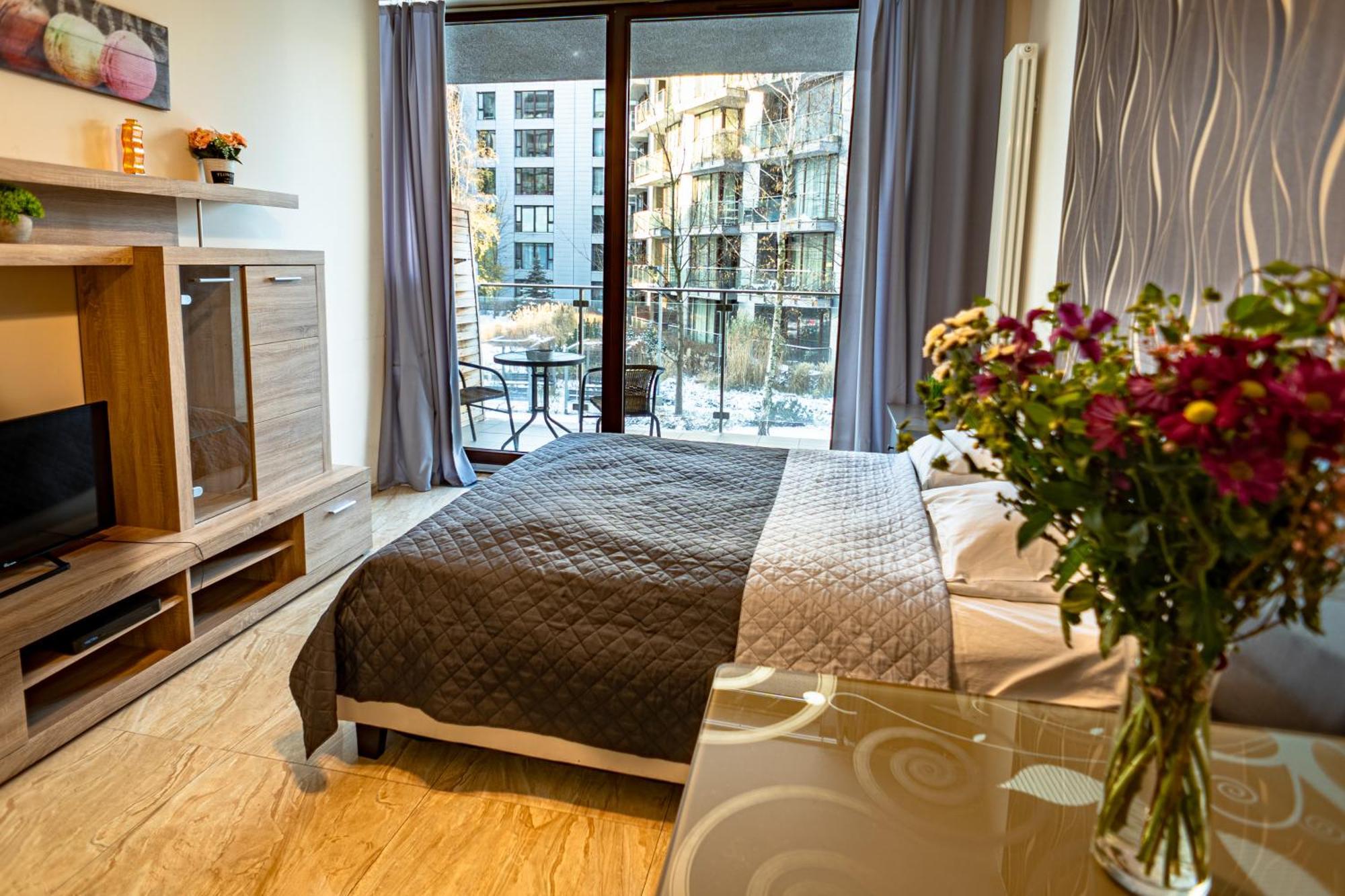 Triton Apartments Варшава Экстерьер фото