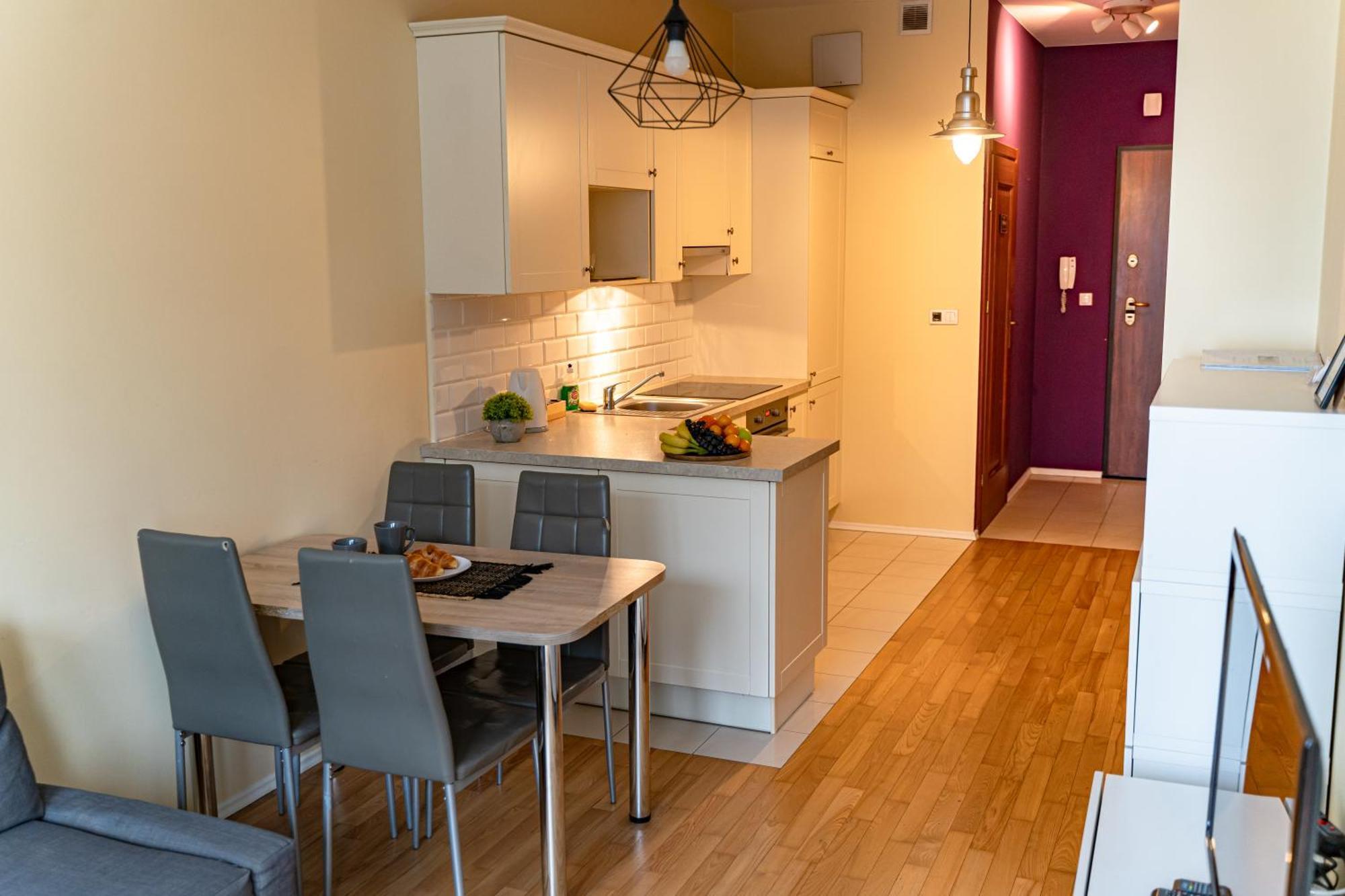 Triton Apartments Варшава Экстерьер фото