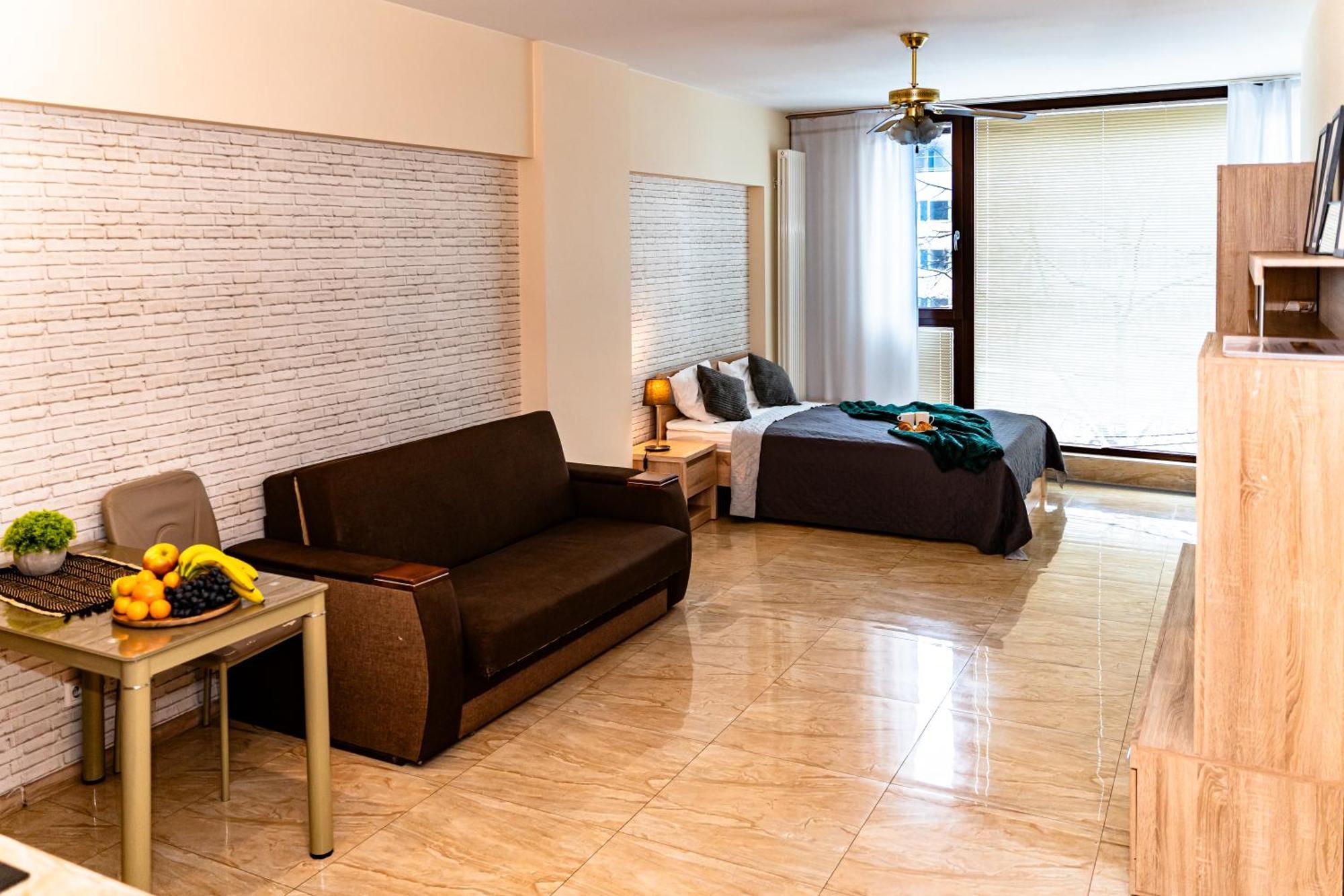 Triton Apartments Варшава Экстерьер фото