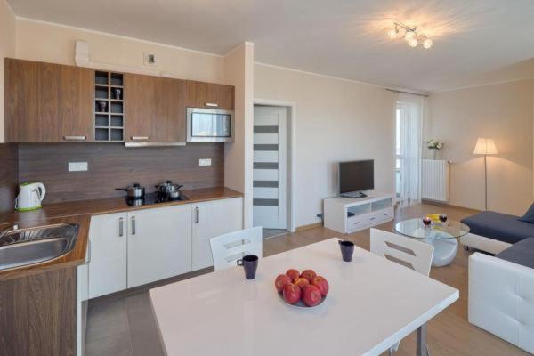 Triton Apartments Варшава Экстерьер фото