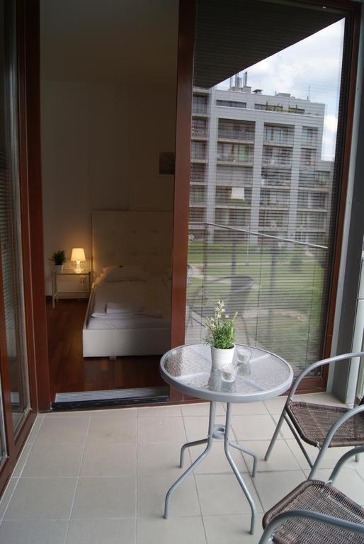 Triton Apartments Варшава Экстерьер фото